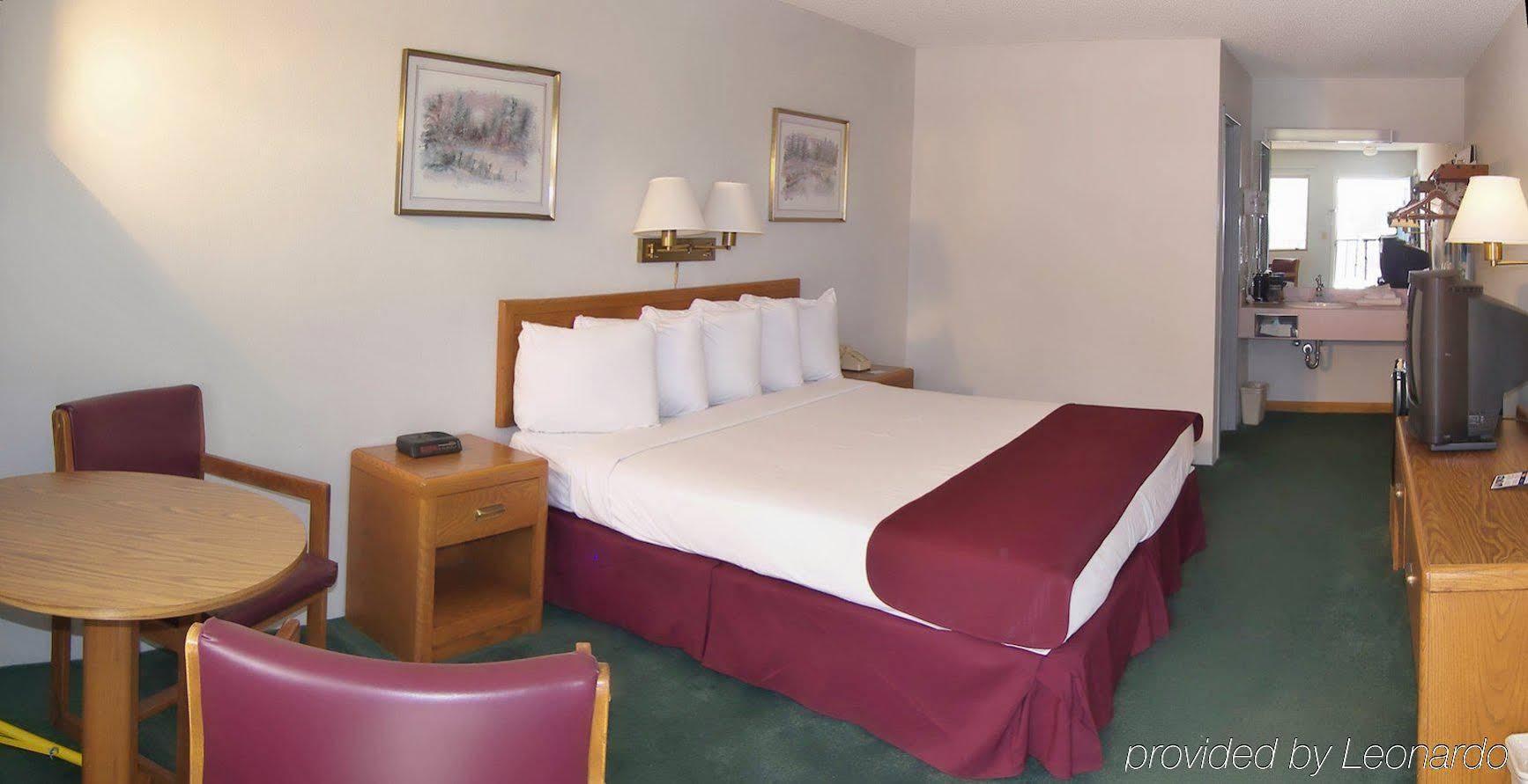 Americas Best Value Inn Saint Ignace Exteriér fotografie
