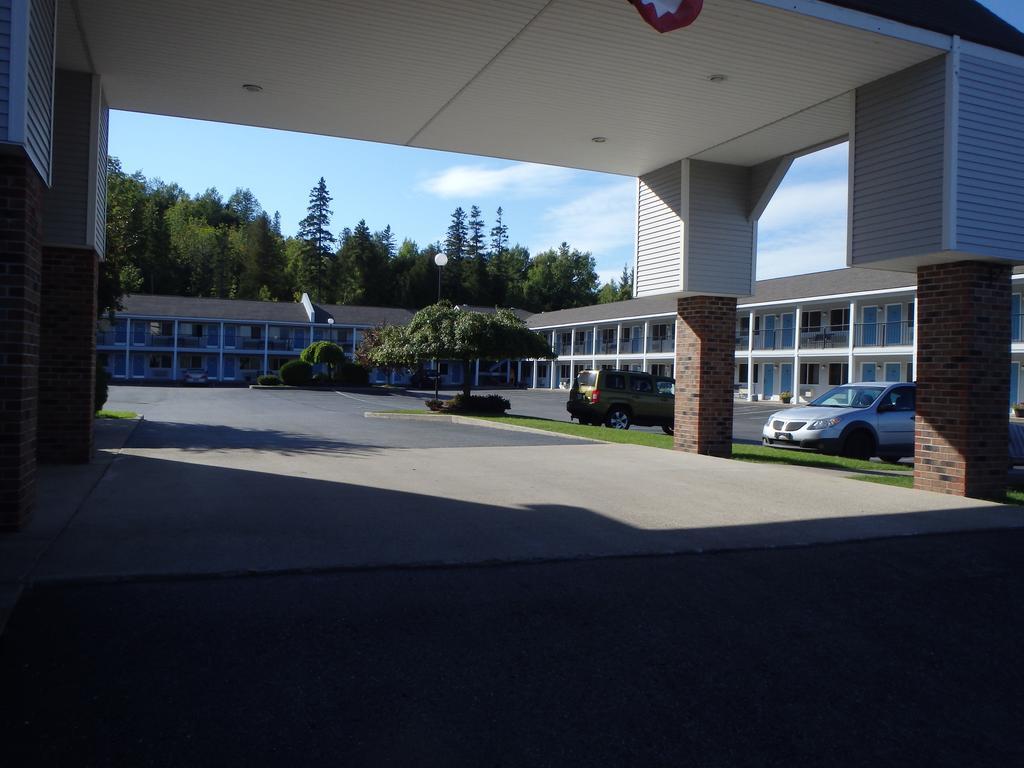Americas Best Value Inn Saint Ignace Exteriér fotografie