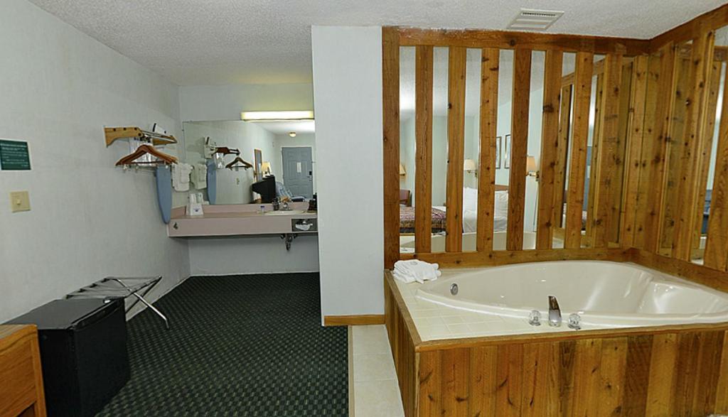 Americas Best Value Inn Saint Ignace Exteriér fotografie
