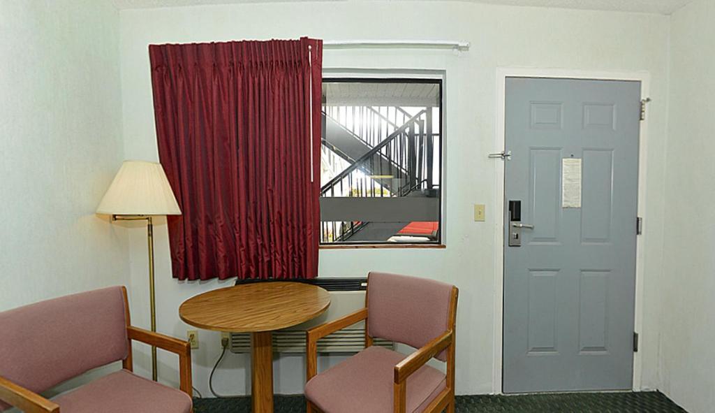 Americas Best Value Inn Saint Ignace Exteriér fotografie