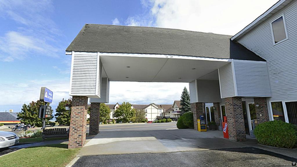 Americas Best Value Inn Saint Ignace Exteriér fotografie