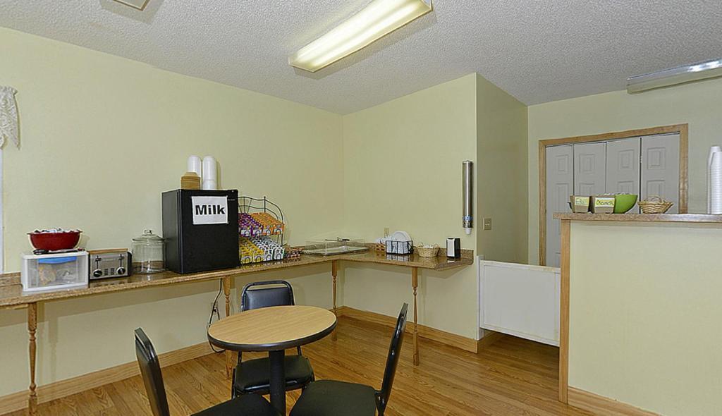 Americas Best Value Inn Saint Ignace Exteriér fotografie