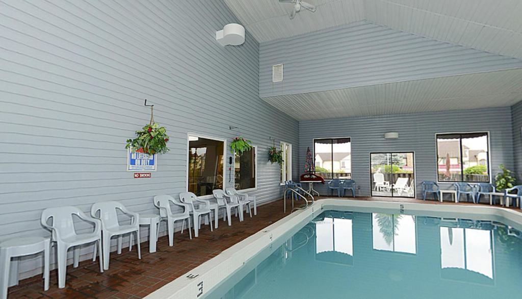 Americas Best Value Inn Saint Ignace Exteriér fotografie
