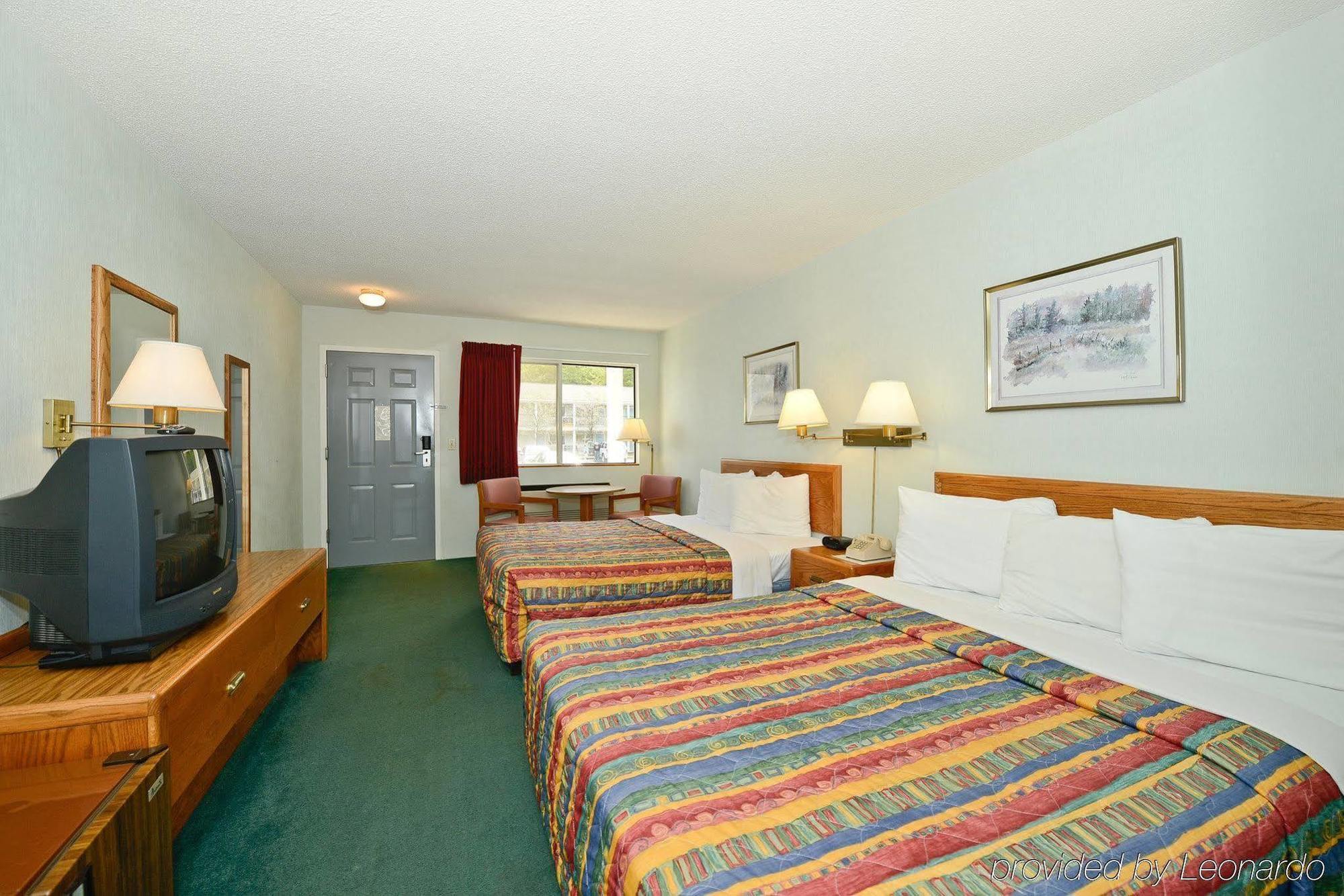 Americas Best Value Inn Saint Ignace Pokoj fotografie
